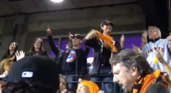 SP and them backup singers again.JPG